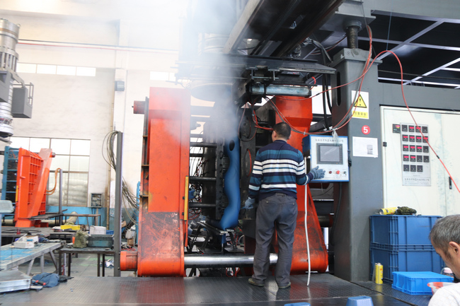 吹塑托盤(pán)生產(chǎn)工藝